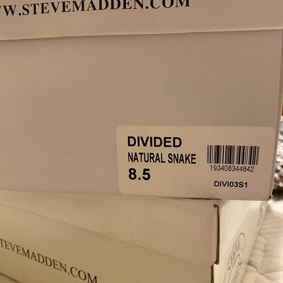 Steve Madden Divided Snake Print Pumps Size 8.5 - Picture 7 of 7